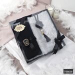 Anneler Gününe Özel Asetat Kutu İçerisinde Seccade Namaz Başörtüsü Seti